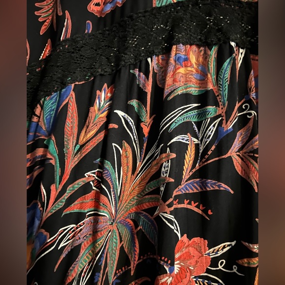 Angie Ruana - Picture 3 of 3